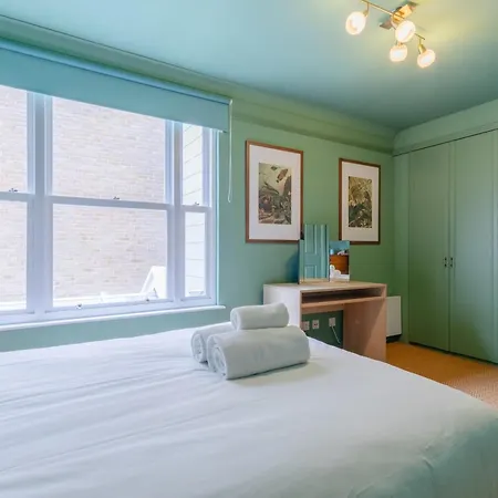 Bright 3 Bedroom House Near King's Cross Stpancras