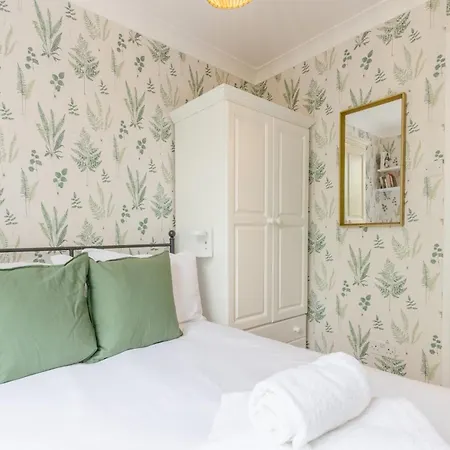 Bright 3 Bedroom House Near King's Cross Stpancras Hébergement de vacances Londres