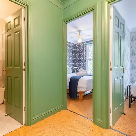 Bright 3 Bedroom House Near King's Cross Stpancras Hébergement de vacances *