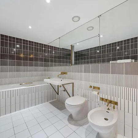 Appartamento Spacious 2-bedroom In Piccadilly 6100p