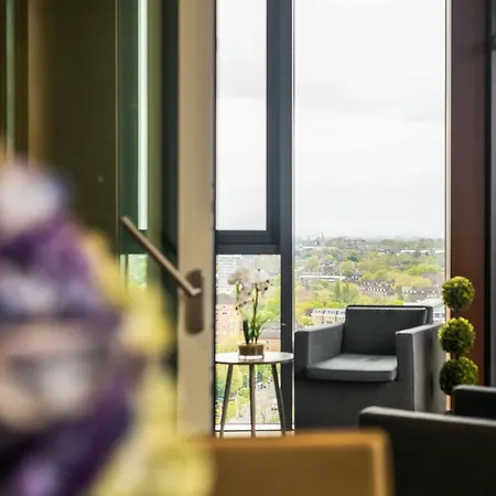 Stunning 360º View Luxurious Penthouse Apartment *