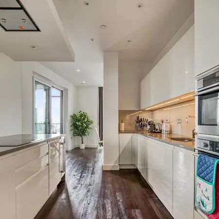 Stunning 360º View Luxurious Penthouse *