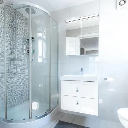 One And Two Bedroom Near Holloway Train Station By Belvilla Apartment *