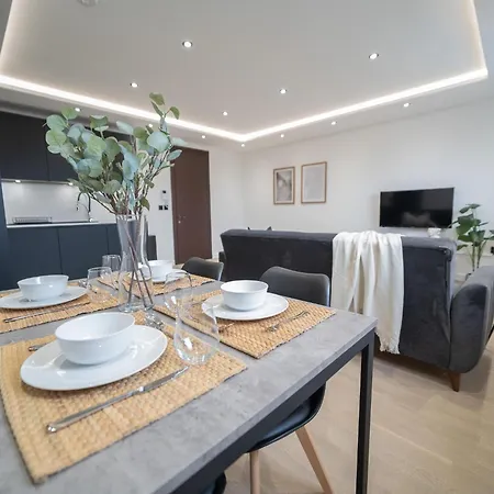 Apartment One And Two Bedroom Near Holloway Train Station By Belvilla *