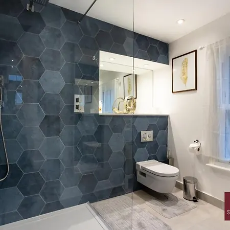 1 Bedroom - Richmond-upon-thames Apartment *