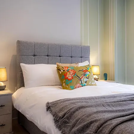Luxurious Hackney Near Train Station * Londýn