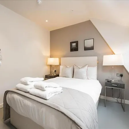 Renovu Premium Homes In Kensington Apartment