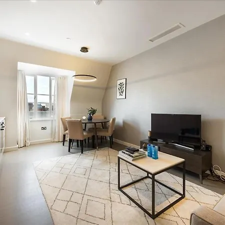 Renovu Premium Homes In Kensington Apartment *