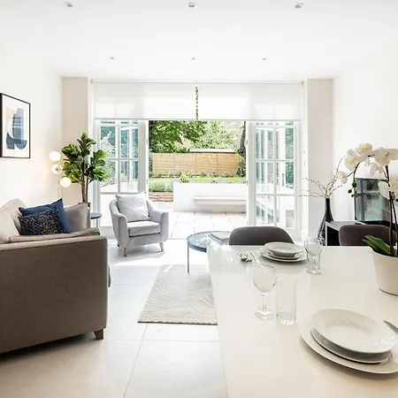 Premier Near Camden Markets Very Close To Tube Stations By Sojo *