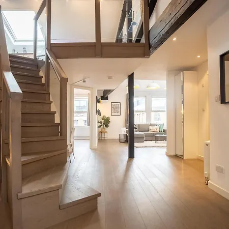 Apartment Three Bed With City View Shoreditch Perfect For Business Corporate By Belvilla