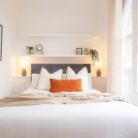 Three Bed With City View Shoreditch Perfect For Business Corporate By Belvilla Apartment