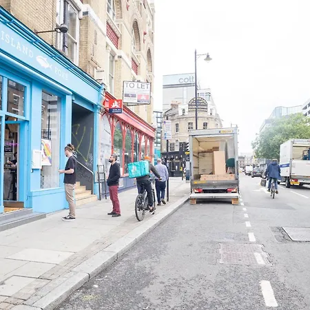 Three Bed With City View Shoreditch Perfect For Business Corporate By Belvilla * London