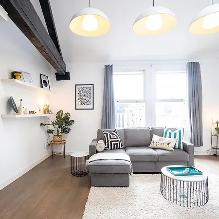 Three Bed With City View Shoreditch Perfect For Business Corporate By Belvilla Apartment