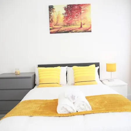 Cricklewood Deluxe Ensuite Guest house London