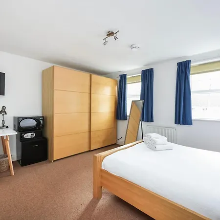 Lovely One Bedroom Ensuite *