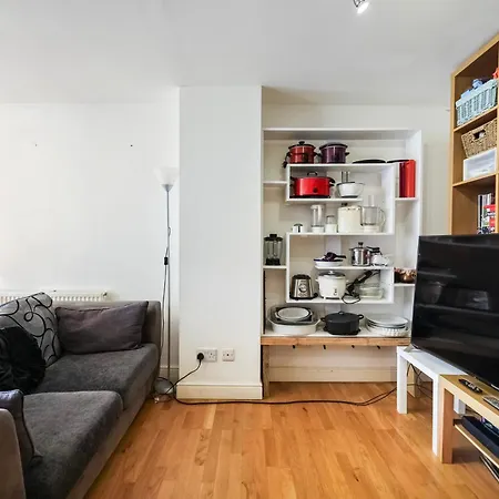 Apartment Lovely One Bedroom Ensuite
