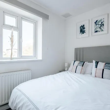 Apartment 2 Bed Hoxton Flat With Wifi London