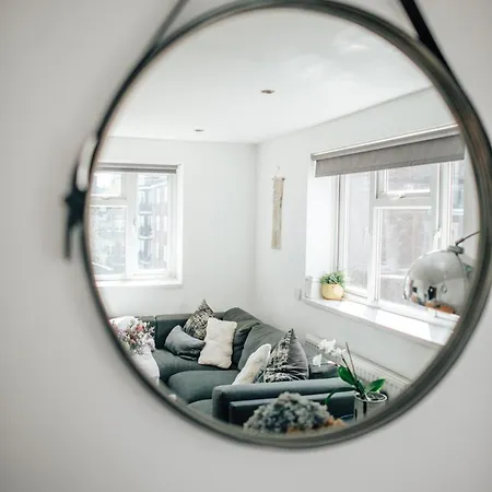 Apartment 2 Bed Hoxton Flat With Wifi London