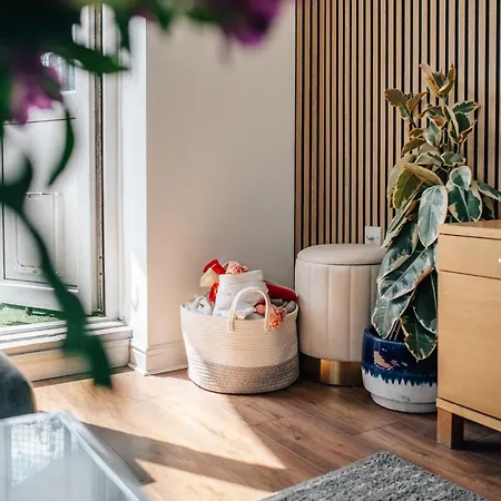 2 Bed Hoxton Flat With Wifi *