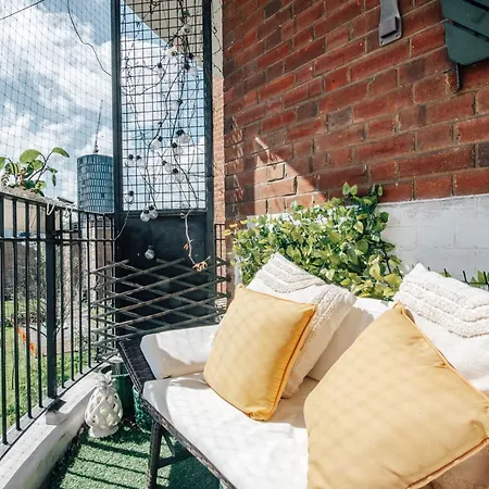 Apartment 2 Bed Hoxton Flat With Wifi London