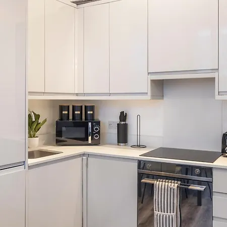 Notting Hill Retreat 2 Bedroom