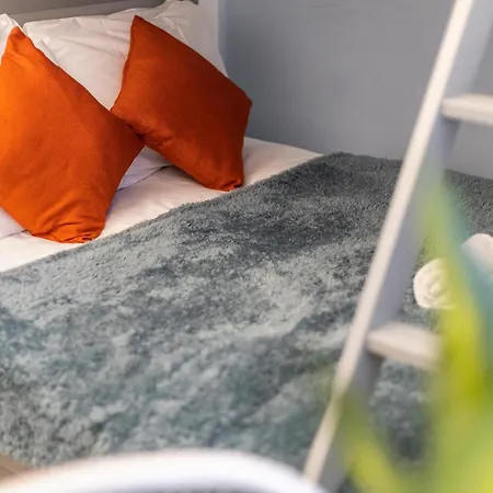 Notting Hill Retreat 2 Bedroom