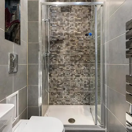 Notting Hill Retreat 2 Bedroom