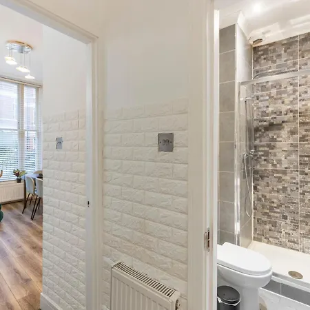 Apartment Notting Hill Retreat 2 Bedroom *