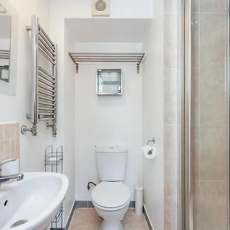 Double Rm And Ensuite In Clapham London