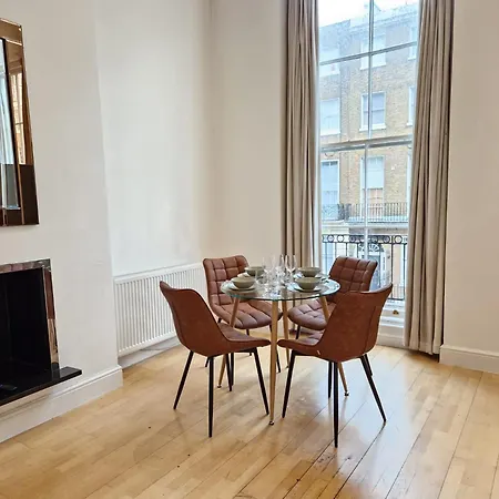 Apartment Clarges *