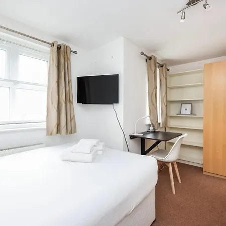 Apartment Double Bedroom In Clapham *