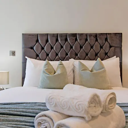 Luxury Retreat *
