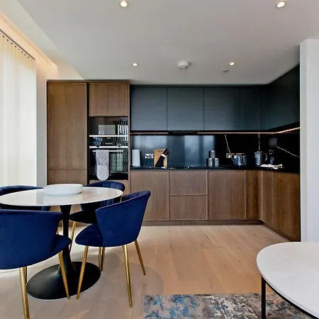 Apartment Luxury Retreat London