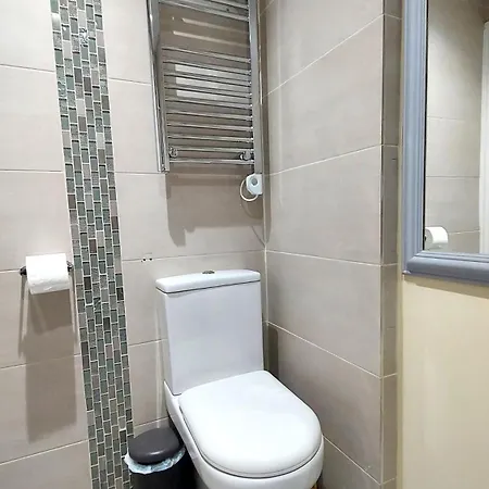 Sweet Flat - Shepherds Bush/westfield