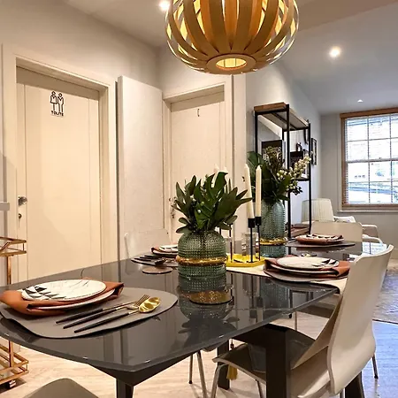 Modern Design 3brs 2f House Close To Victoria Villa London
