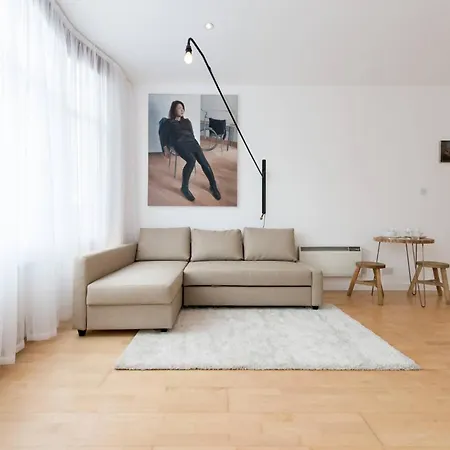 The William Wallace, By The Design Traveller