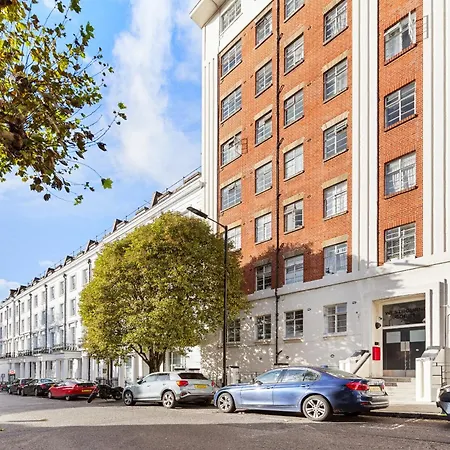 Paddington Station Paradise For Up To 4 Guests! Dream 2 Mins Walk From Station With Extra Double Sofa Bed! London
