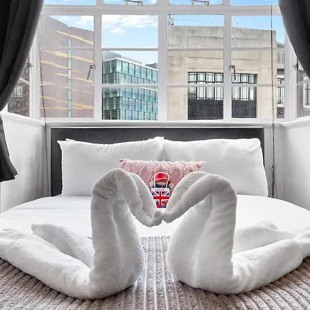 Paddington Station Paradise For Up To 4 Guests! Dream 2 Mins Walk From Station With Extra Double Sofa Bed! Apartment *