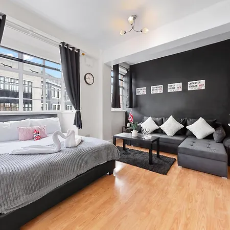 Paddington Station Paradise For Up To 4 Guests! Dream 2 Mins Walk From Station With Extra Double Sofa Bed! Apartment