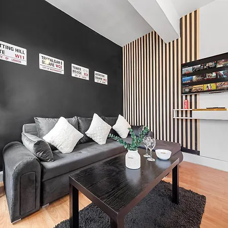 Paddington Station Paradise For Up To 4 Guests! Dream 2 Mins Walk From Station With Extra Double Sofa Bed! * London