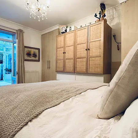 Kensington Secret Gem * London