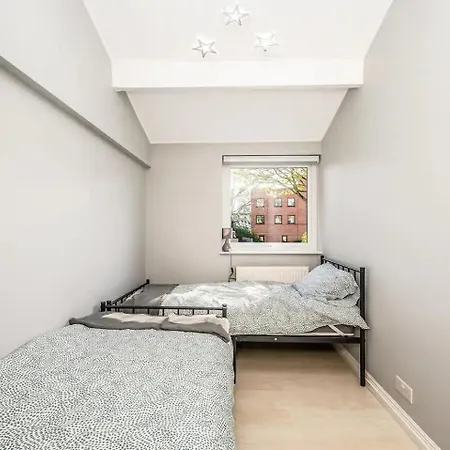 Holiday home Pass The Keys Stylish Gardenten Mins To London