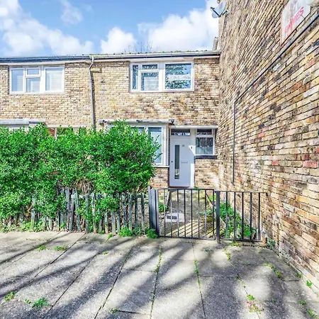 Holiday home Pass The Keys Stylish Gardenten Mins To *