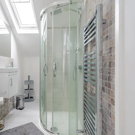 Holiday home Blue Valley House London