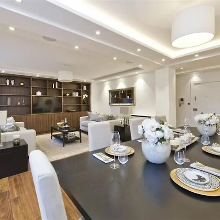 Large Super Penthouse Park Lane Opposite Hyde Park Sleeps 12