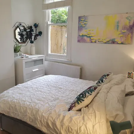 1-bed Victorian Gf In