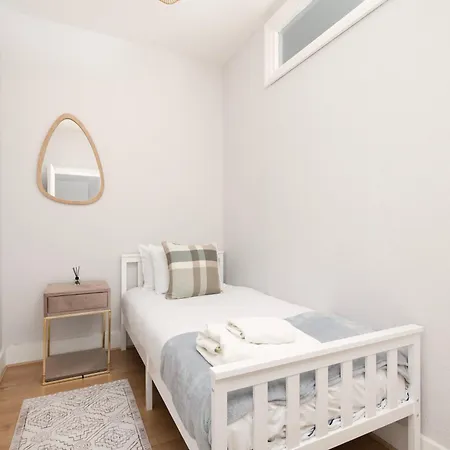 2 Bedroom Flat Near Tottenham Hotspur Stadium Apartment