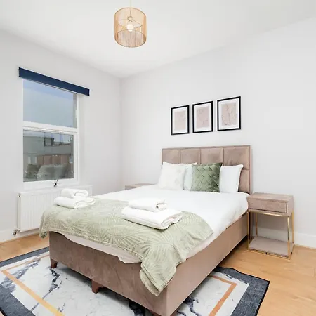 Apartment 2 Bedroom Flat Near Tottenham Hotspur Stadium