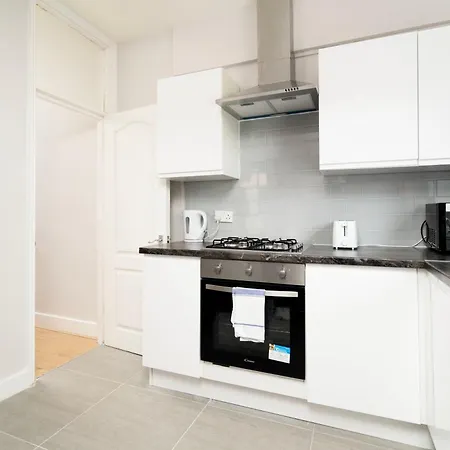 2 Bedroom Flat Near Tottenham Hotspur Stadium Apartment London