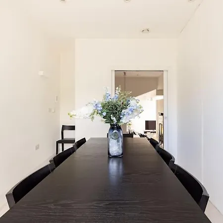 Modern 3 Bedroom Townhouse By Wild Roses Holiday home *